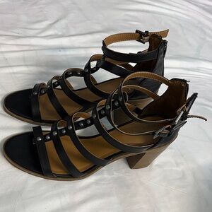 Stylish Black Strappy Heeled Sandals